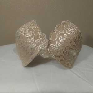 Women's lace backless strapless bra